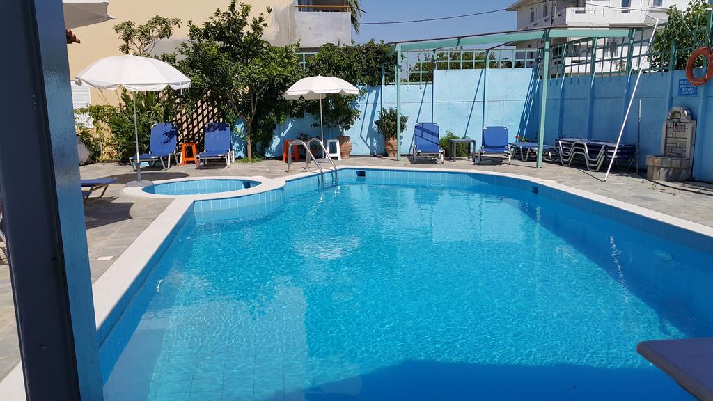 Park Aparthotel Heraklion  Bagian luar foto